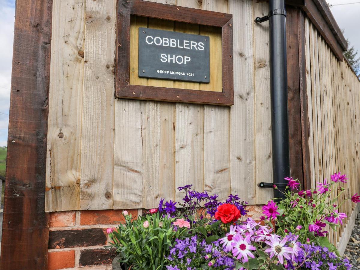 ランドリンドッド・ウェルズ The Old Cobblers Shopヴィラ エクステリア 写真